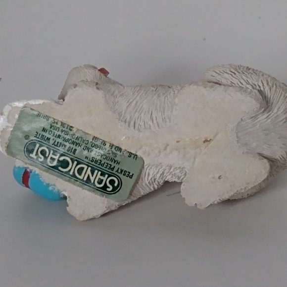 Sandicast White Cat Kitty Blue Eyes Spilled Milk Tongue Figurine Sandra Brue - Picture 3 of 9